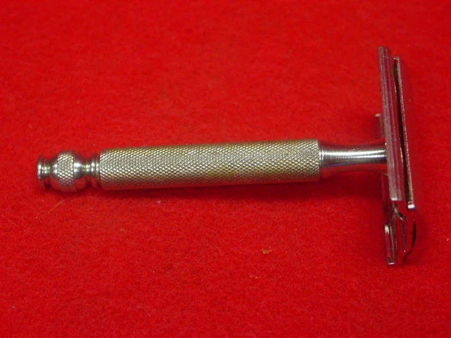 Vintage 1946-1950 Gillette Tech Safety Shaving Razor Double Edge Ball End Handle