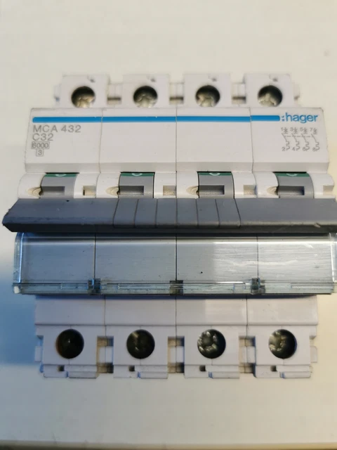 Disjoncteur 3P C32 HAGER MCA 432 6KA /#C O1TA 8415