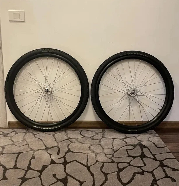 650b track wheelset