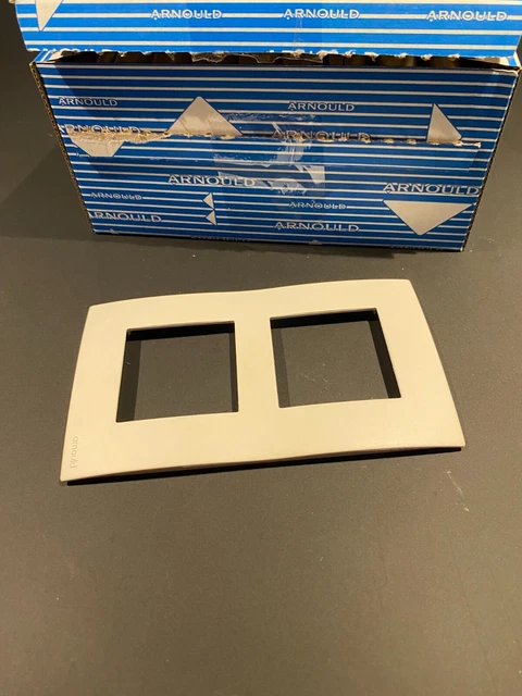Plaque De Finition 'Espace Lumière' Triple Verticale Arnould - Entraxe 57 Mm - Neuf