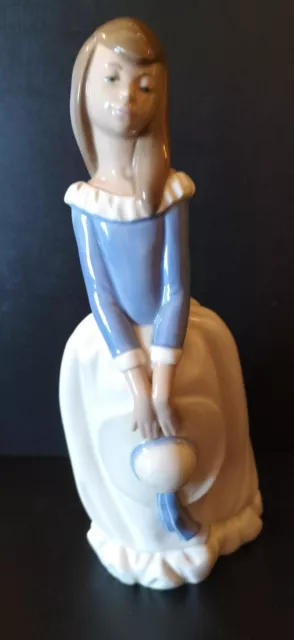 Lladro Nao Porcelain Figurine