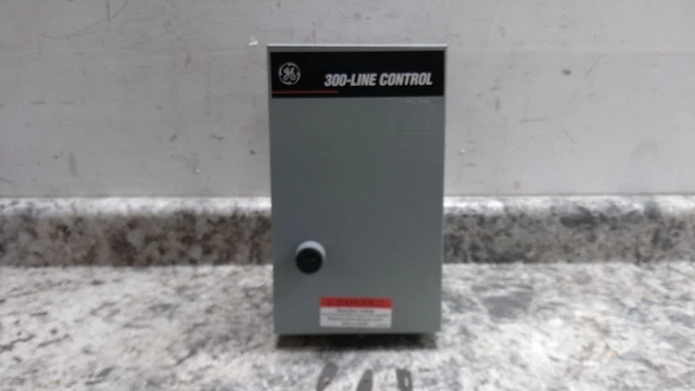 GE CR306C104 480VAC Coil Volts 27 Amps AC Magnetic Motor Starter