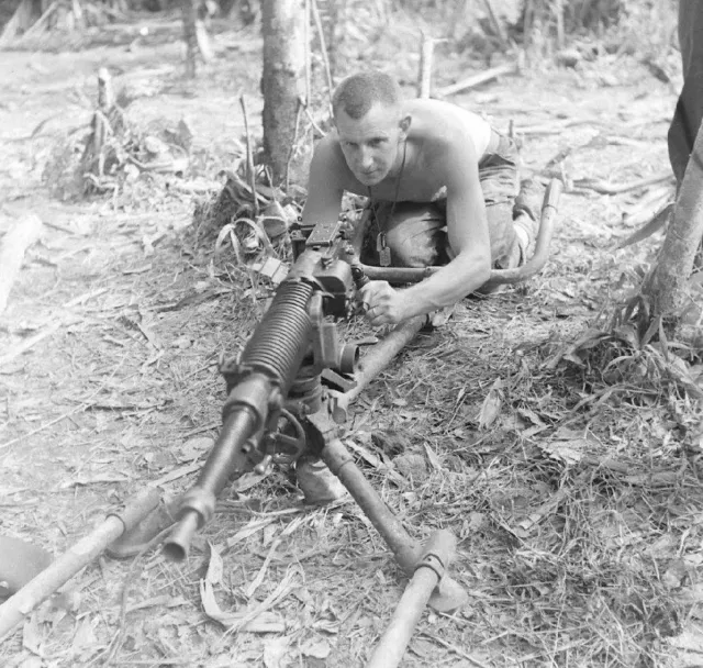 WW2 Photo WWII Captured Japanese Machine Gun  New Guinea  World War Two /1448