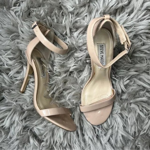 Steve Madden Realove faux patent leather nude heels size 6.5