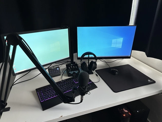 Complete Gaming PC + Many Accessories - Ready to stream!