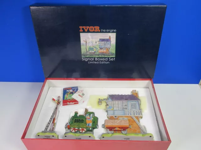 IVOR THE ENGINE SIGNAL BOXED SET limited edition MODEL FIGURE robert harrop