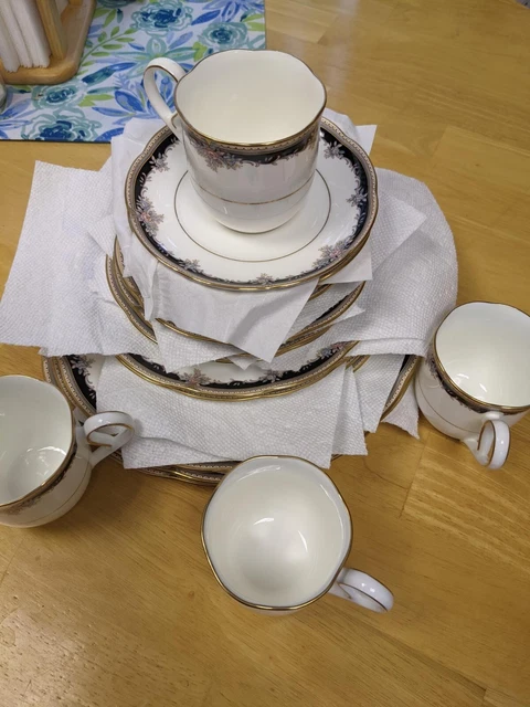 NORITAKE CHINA ~ PALAIS ROYAL ~ 9773 ~ 4 x 5 PIECE PLACE SETTING NORITAKE CHINA ~ PALAIS ROYAL ~ 9773 ~ 4 x 5 PIECE PLACE SETTING