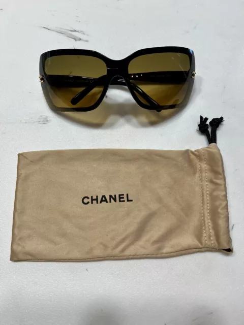 VINTAGE CHANEL 5065 Gold Logo Large Black Oversized Wrap