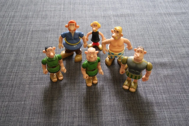 ② 2 figurines Astérix. - Personnages de BD