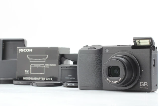 [Mint / SH:2814] RICOH GR DIGITAL II 10.1MP Digital Camera Black From JAPAN 829