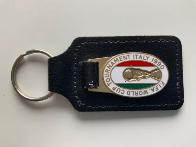+ Fifa World Cup Italy Italia 90 Key Ring Fob Enamel Centre Football Tournament