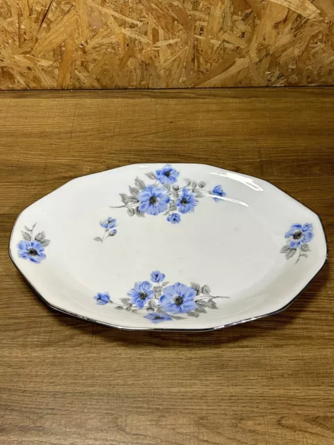 Grande Plano Porcelana Arte Deco , Blanca Flores Azul, Refleccion Plata