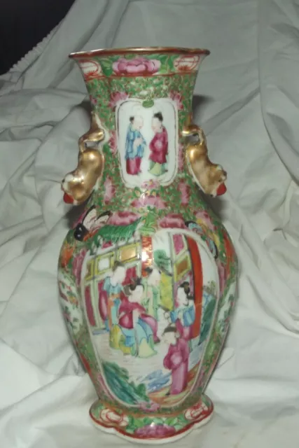 Antique Chinese Canton porcelain famille rose vases, 19th century