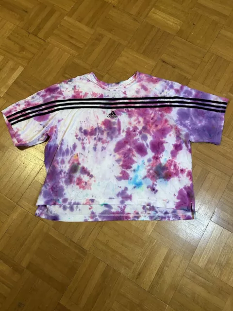 Adidas Cropped Shirt Women’s Size XL Tie-dye Embroidered Short Sleeve Custom