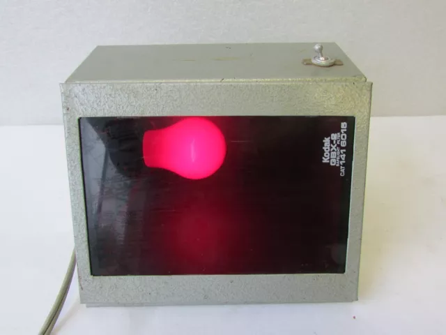 KODAK Darkroom Safelight Lamp Box w/ GBX-2 Filter & Bulb - Dental
