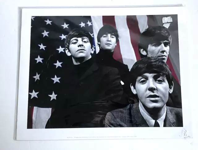 THE BEATLES PRINT IN FRONT OF THE USA FLAG POSTER 35.5 x 28cm MIRRORPIX 2009 ART