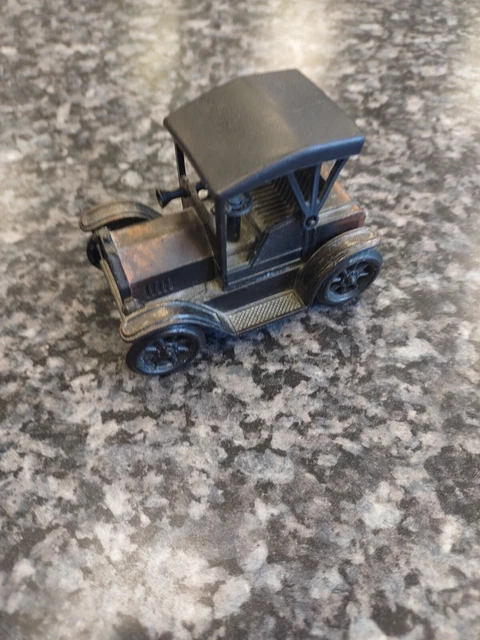 VINTAGE DIE CAST Miniature Antique 1917 Model T Ford Pencil Sharpener