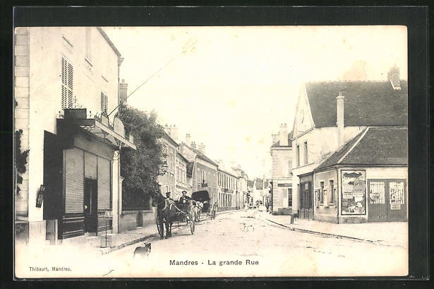 CPA Mandres, La grande Rue, vue de la rue