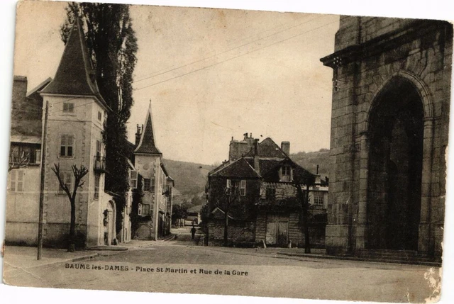 CPA BAUME-les-DAMES - Place St-Martin et Rue de la Gare (182970)