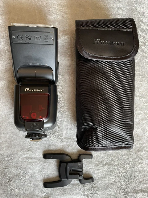 Flashpoint Zoom TTL R2 Flash with R2 Radio Transceiver - Case & Stand Nikon AA