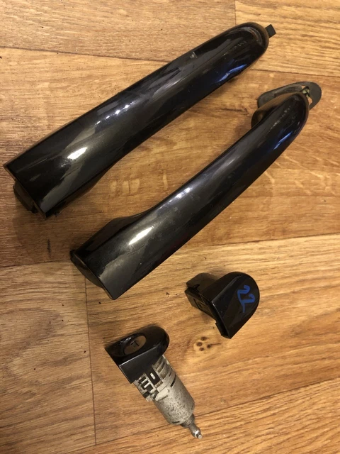 Ford ka mk2 exterior door handles & end caps x2 (gloss black)