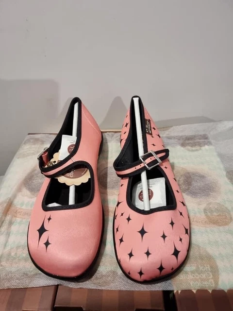 Hot chocolate deals shoes sale
