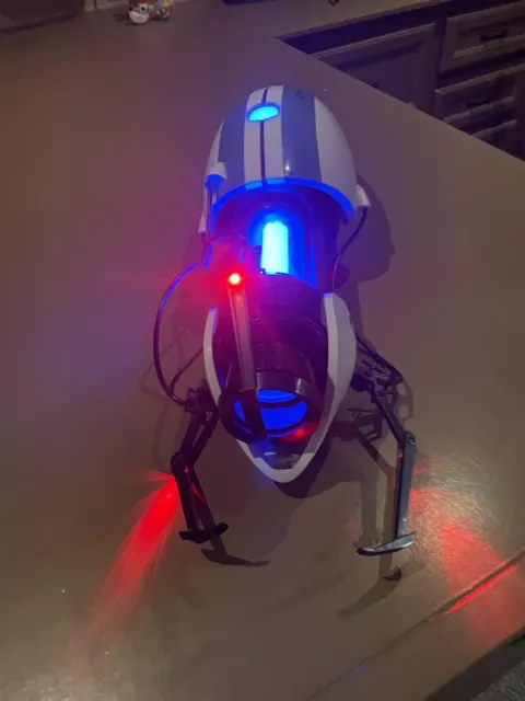 NECA Aperture Science Labs Handheld Portal Device Gun Full Size Atlas Cosplay