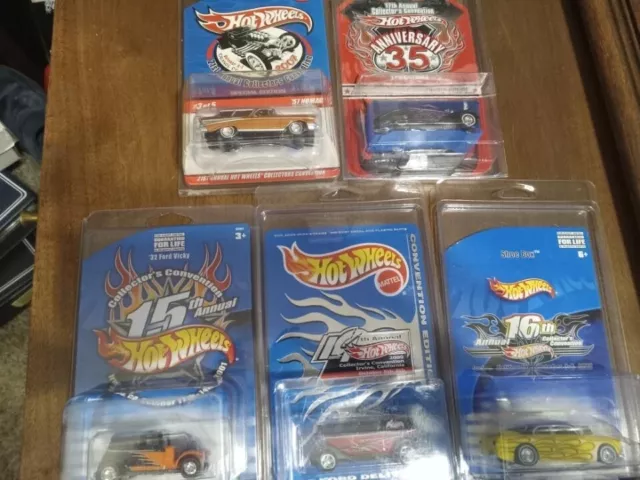 Hot Wheels Convention Pieces Lot of (5) Please See Description for Inclusions