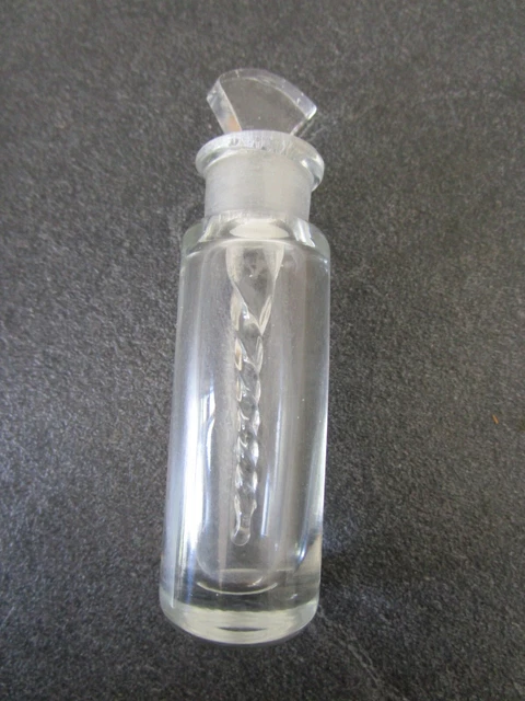 Ancienne Petite Fiole En Verre VIRGINIA Huile Vaseline - Déco Bicyclette Vintage