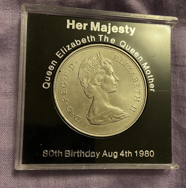 Gedenkmünze Königin Elizabeth II. Platin-Jubiläum 2022 – Vergoldet, 40 Mm, Sammlerstück, Geschenk