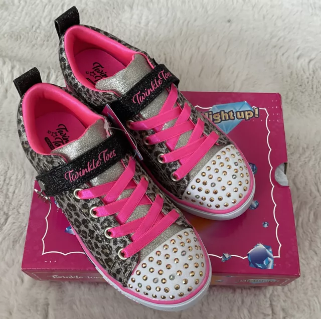 Skechers Allenatori Ragazze Twinkle Toes Leopard Brilla Memory Foam UK 13 Nuovi In Scatola