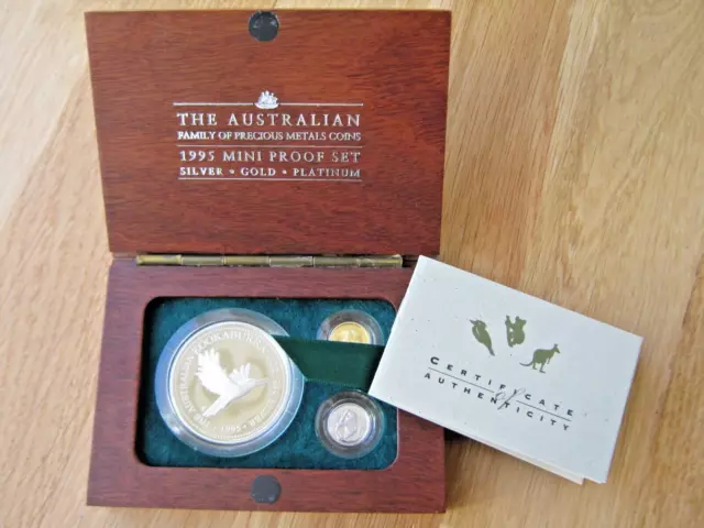 Australian 1995 Mint Set Platinum Koala Gold Nugget Silver Kookaburra Mintag 200