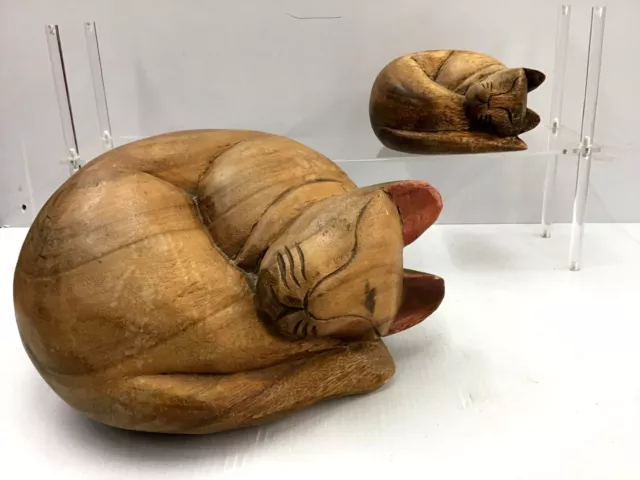 2x Sleeping Carved Wooden Cat Ornaments - Pre-Owned Good Condition (R7)