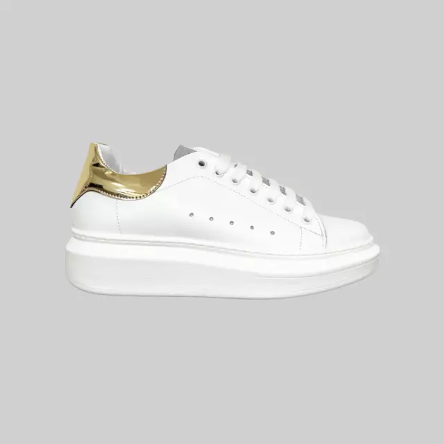 Sneakers store tipo mcqueen