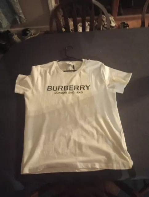 White / Black burberry Logo shirt for men Size XL Used VERY GOOD CONDITION