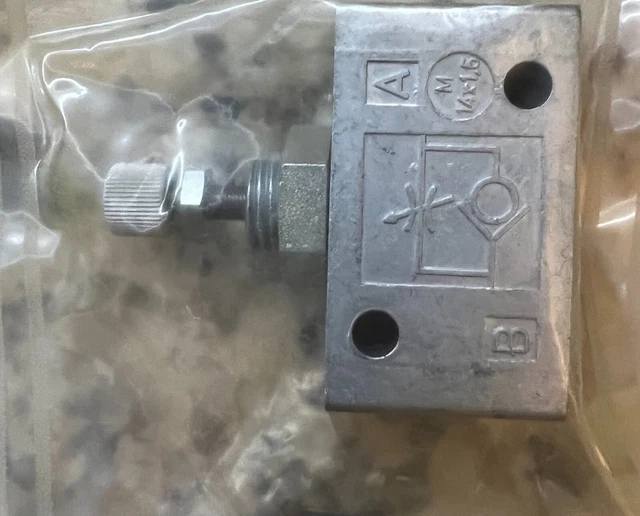 Rexroth Pneumatik Throttle Control Valve 534 108 000 0 New