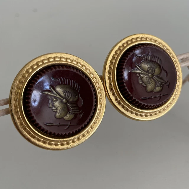 Vintage Ben Amun Cameo Intaglio Brushed Gold Tone Clip On Earrings Roman Circle Vintage Ben Amun Cameo Intaglio Brushed Gold Tone Clip On Earrings Roman Circle