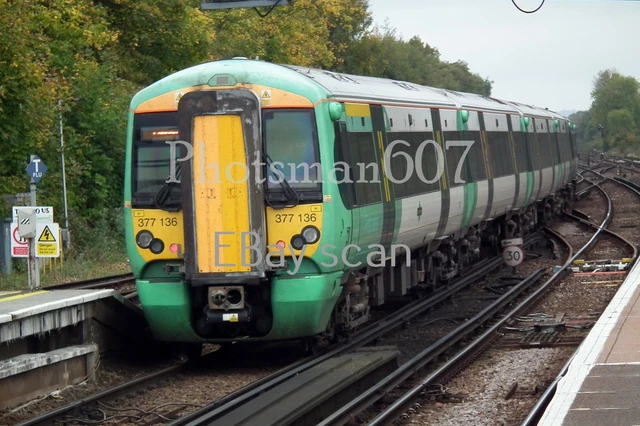 CLASS 377 377136, 4 car EMU, in Southern at Three Bridges £0.75 ...