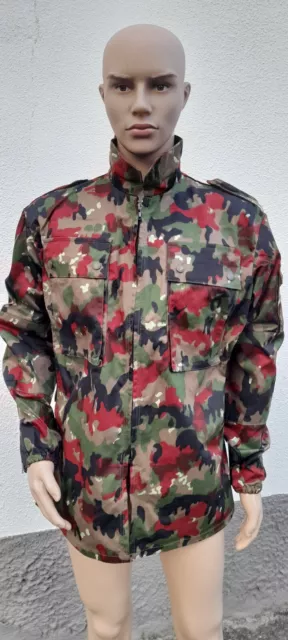 SCHWEIZER ARMEE TARNJACKE  GRÖSSE 56 NEU Und Unbenutzt ALPENTARN