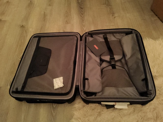 Tumi Continental Expandable 4 Wheeled Carry-On - Black Style 117162-1041 16
