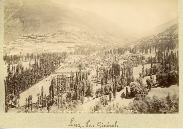 France, Luz Saint Sauveur , Vue générale prise de la Chapelle Solférino  Vintage