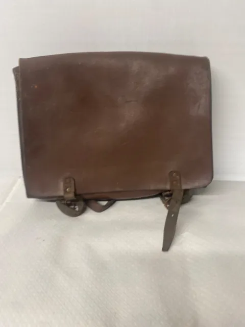 Ancienne sacoche ou cartable vintage en cuir 3