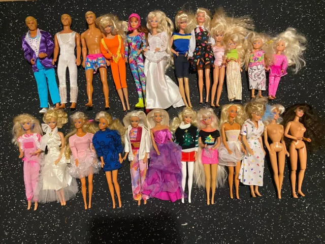 Lote de 24 muñecas Barbie y Ken vintage años 90 con ropa vestidos camisas accesorios