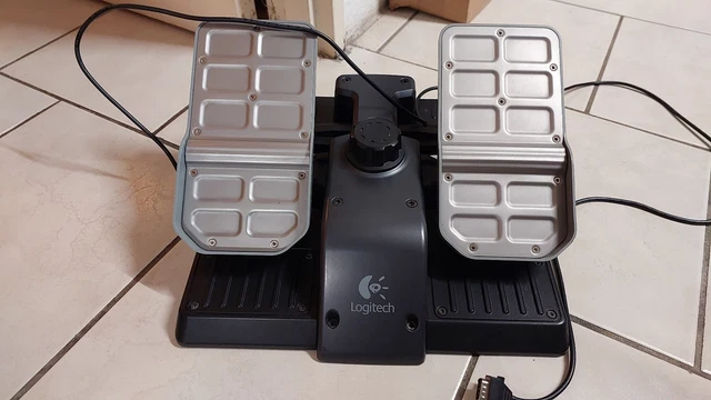 Pédales à Volet Logitech G940 - Partie Du Système De Vol Flight System - Occasion Bon état