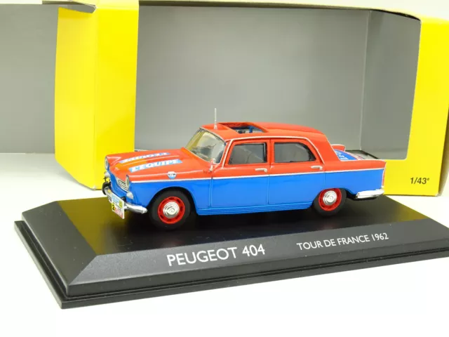 NOREV 474409 Peugeot 404 lequipe rouge et bleu tour de france 1962