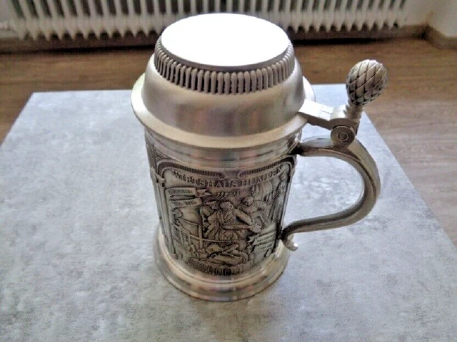Zinnkrug mit Deckel - 95% Zinn - mit Gravur