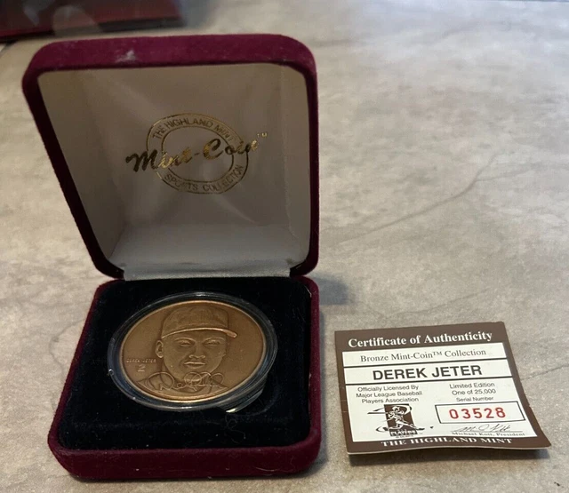 Derek Jeter Highland Mint Bronze Coin in box w/ COA Limited Edition #d Yankees Derek Jeter Highland Mint Bronze Coin in box w/ COA Limited Edition #d Yankees
