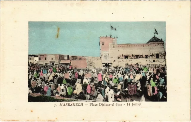 CPA AK MAROC MARRAKECH - Place djelma el fna (114643)