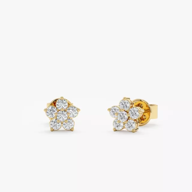 Fashionable 18K Pure Gold Diamonds Women Earring in Daisy Shape Flower Pattern