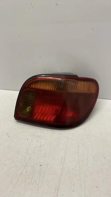 Feu Arrière Droit Pour Toyota RAV4 Phase 3 (2011+) - Réf. 8155142120 - Occasion Bon état